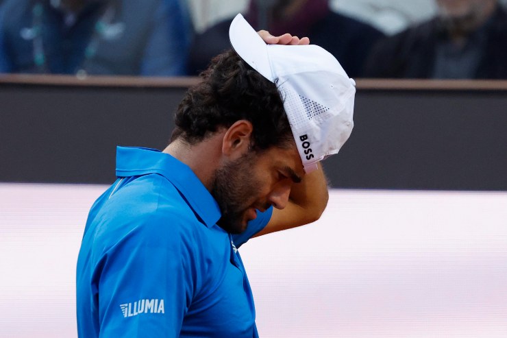 Matteo Berrettini sconsolato a Roma