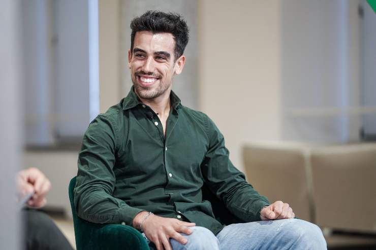 Marco Cassetta sorridente durante un evento pubblico