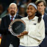 Coco Gauff con il trofeo vinto a Madrid