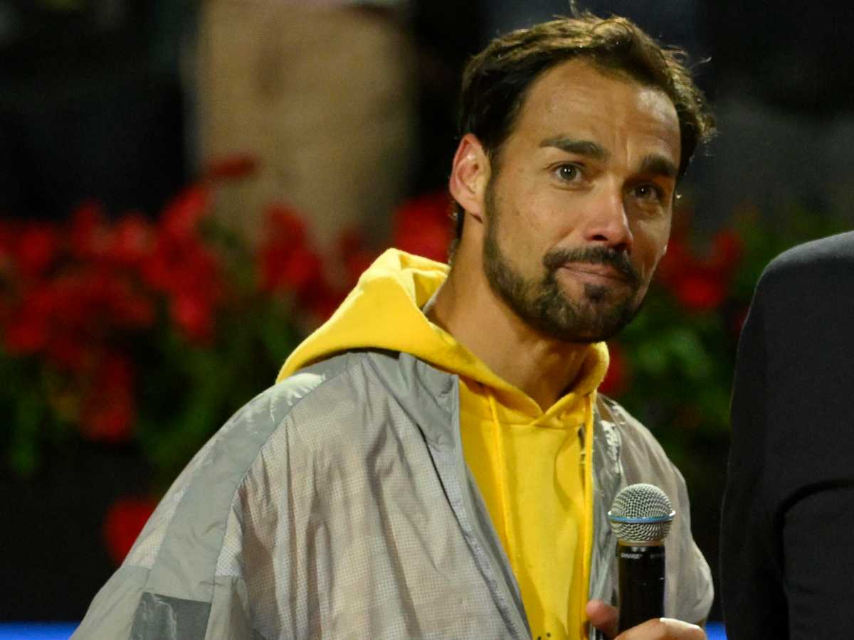 Fabio Fognini si appresta a parlare al microfoni per salutare il pubblico di Roma
