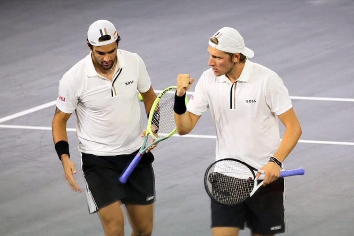 I fratelli Berrettini in campo per giocare il doppio