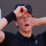 Jannik Sinner stremato dal caldo di Roma