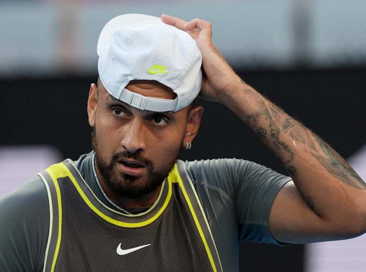 Il tennista australiano Nick Kyrgios durante un match