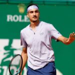 Lorenzo Sonego chiede scusa all'avversario a Monte Carlo