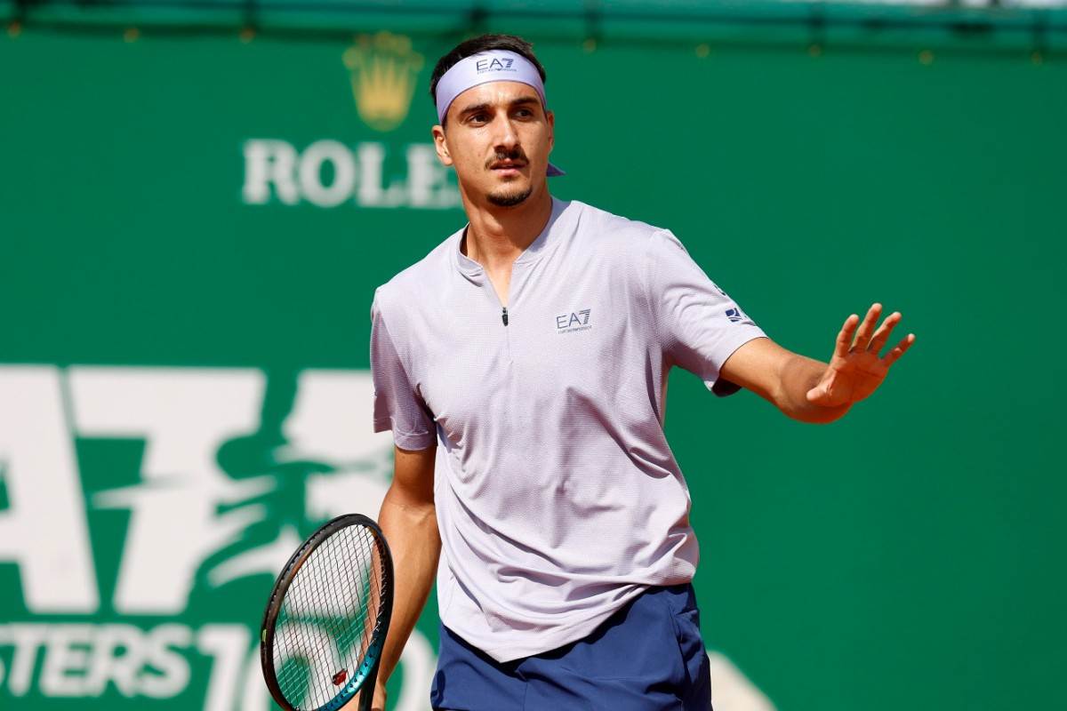 Lorenzo Sonego chiede scusa all'avversario a Monte Carlo