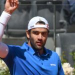 Matteo Berrettini esulta dopo un punto