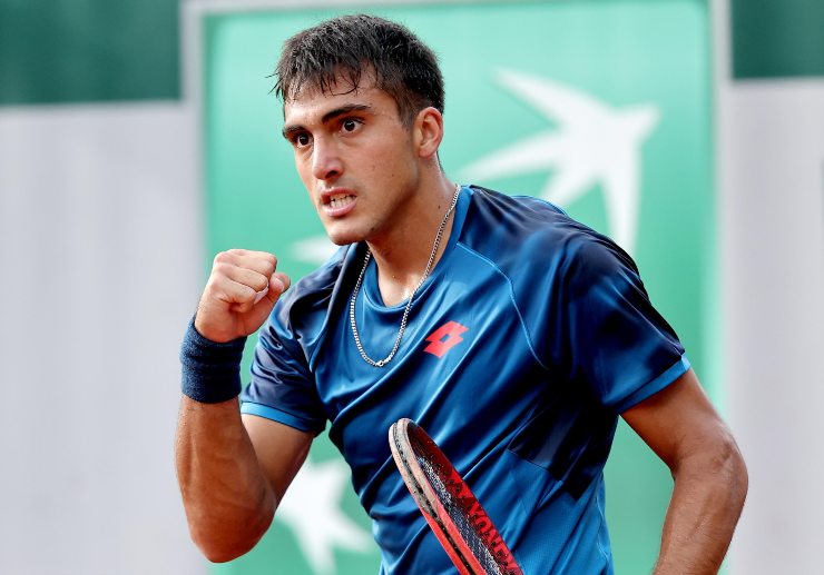 Roman Andres Burruchaga stringe il pugno dopo un punto vincente