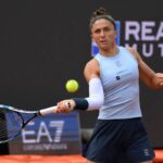 Sara Errani colpisce con il dritto