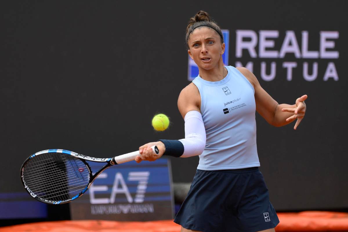 Sara Errani colpisce con il dritto