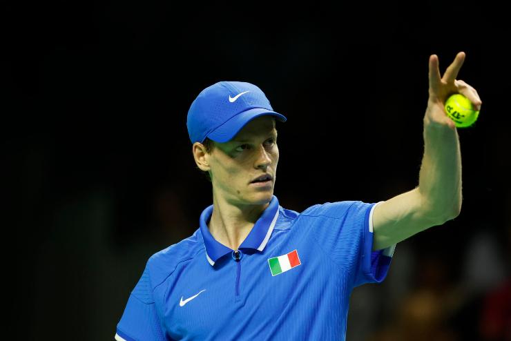 Primo piano di Sinner in Davis Cup