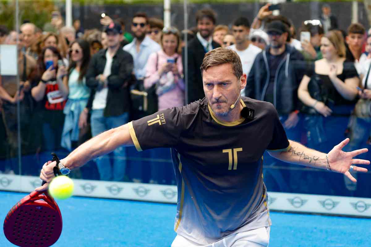Francesco Totti gioca a Padel