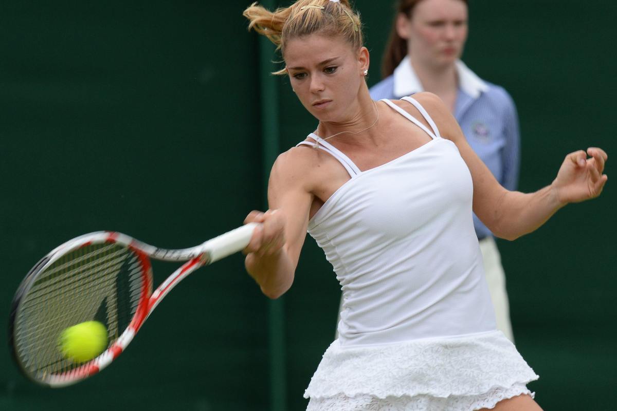 Camila Giorgi gioca a tennis