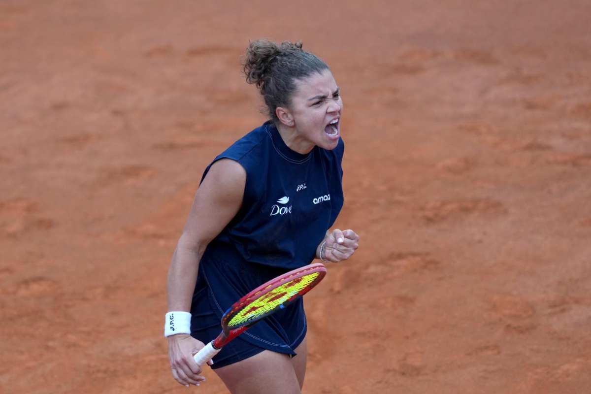 Jasmine Paolini esulta in campo