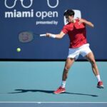 Federico Cinà in azione col dritto al Miami Open