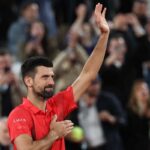 Djokovic saluta il pubblico