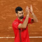 Djokovic applaude il pubblico