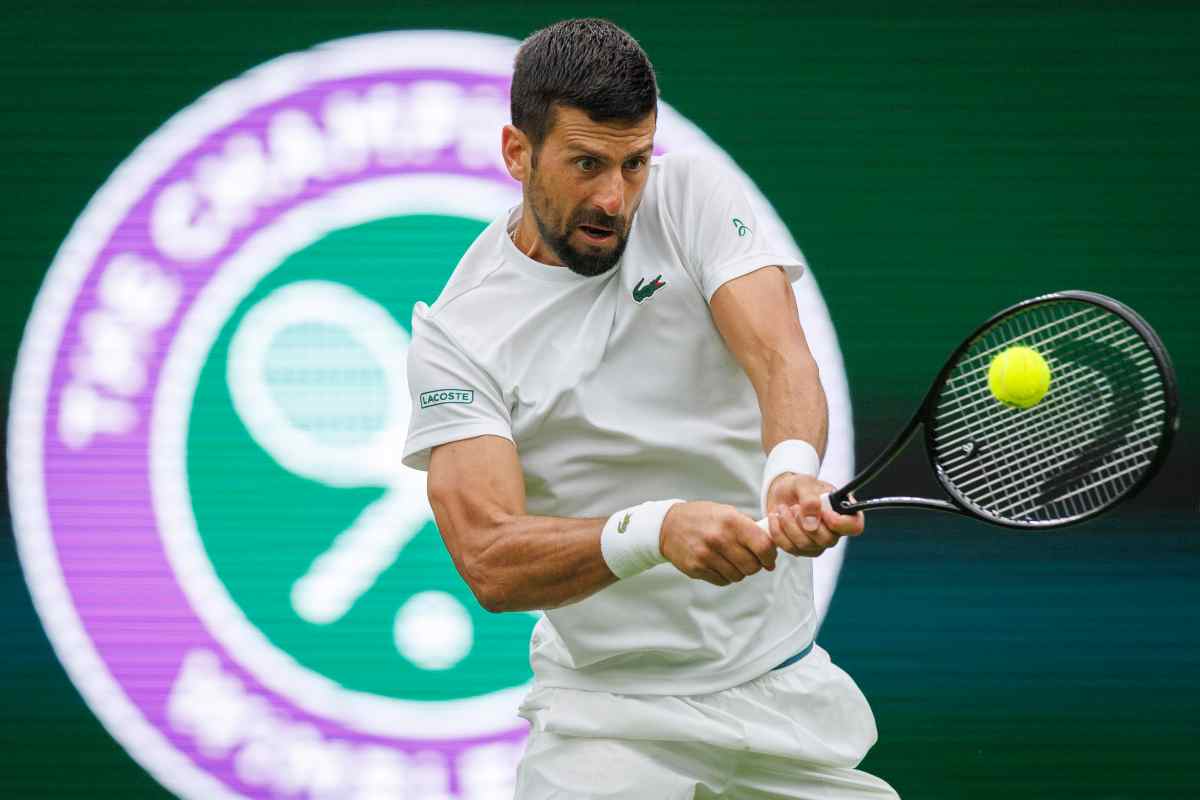 Djokovic impegnato in allenamento a Wimbledon