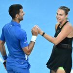 Djokovic e Sabalenka si danno il 'cinque'