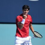 Federico Cinà esulta dopo un punto