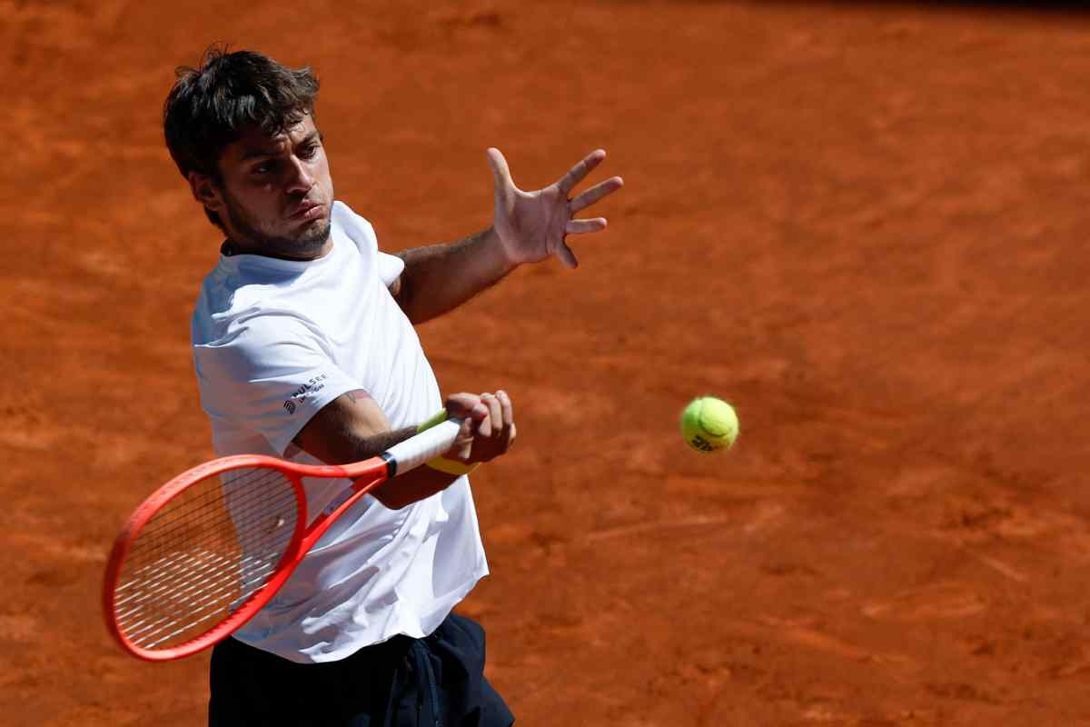 Flavio Cobolli colpisce di dritto