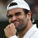 Matteo Berrettini esulta dopo un punto a Wimbledon