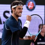 Lorenzo Musetti esulta dopo un punto