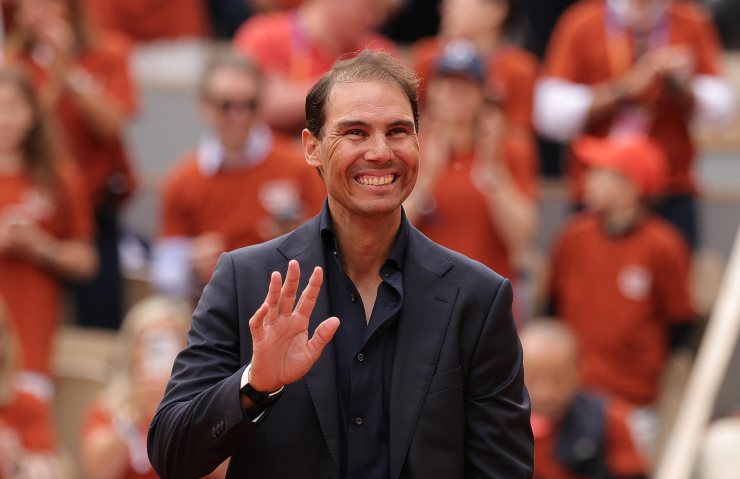 Rafa Nadal saluta il pubblico di Parigi