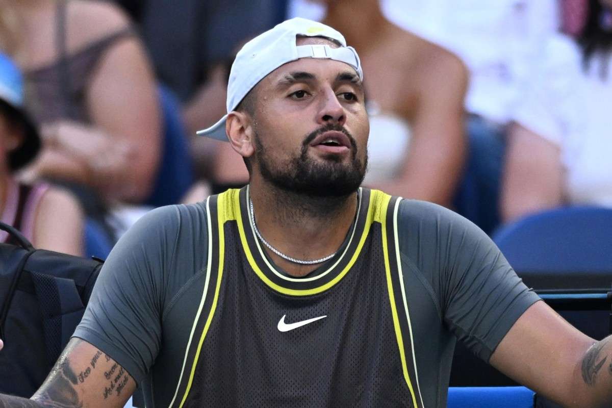 Nick Kyrgios si lamenta sui campi di Melbourne