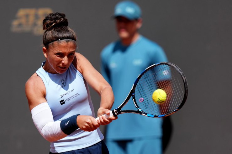 Sara Errani in rovescio a due mani
