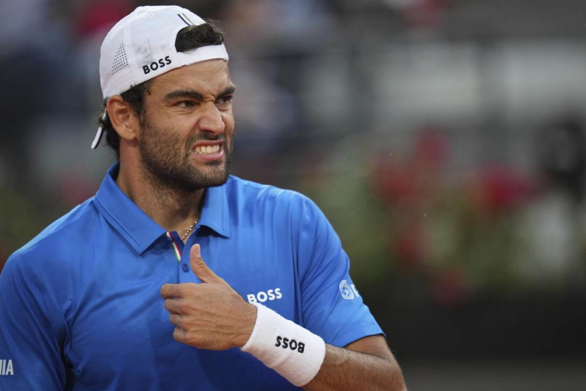 Matteo Berrettini sofferente in campo