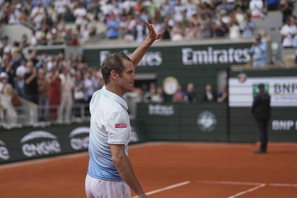 Richard Gasquet saluta il pubblico