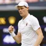 Jannik Sinner impegnato a Wimbledon