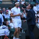 Taylor Fritz discute col giudice di sedia a Wimbledon