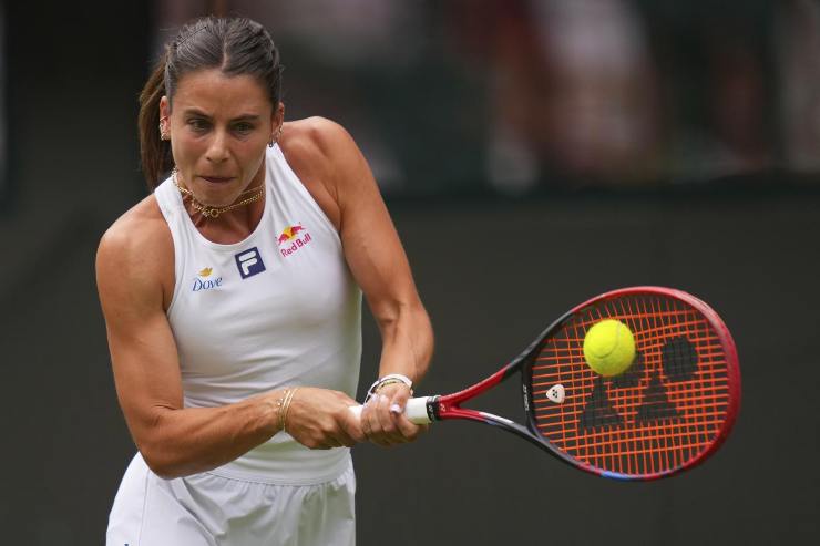Emma Navarro in azione a Wimbledon