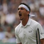 Lorenzo Sonego esulta a Wimbledon