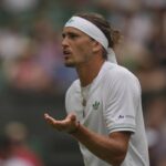 Alexander Zverev perplesso in campo