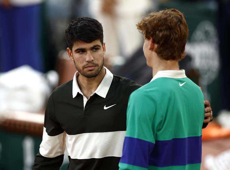 Alcaraz guarda Sinner