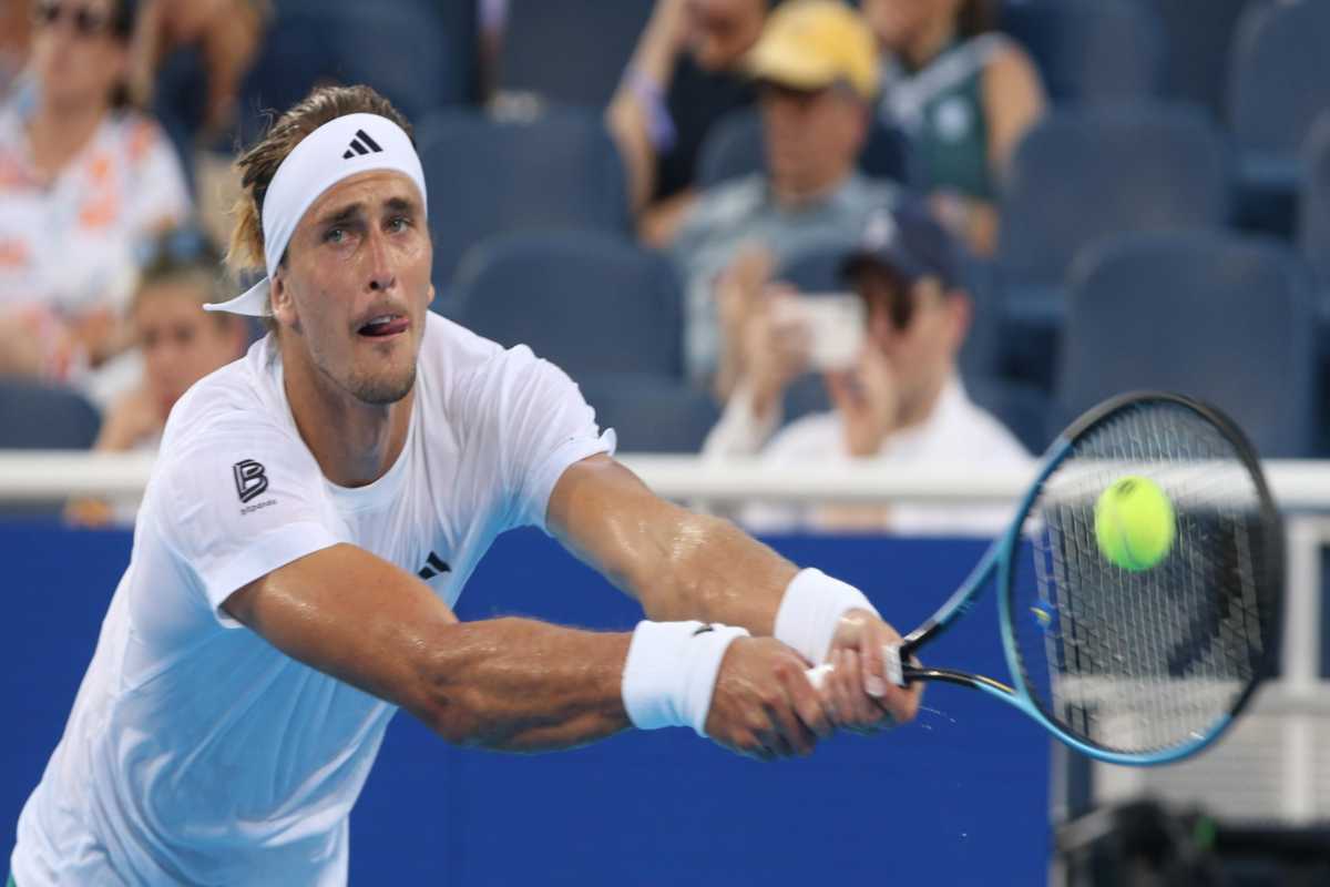 Volèe a due mani di Alexander Zverev