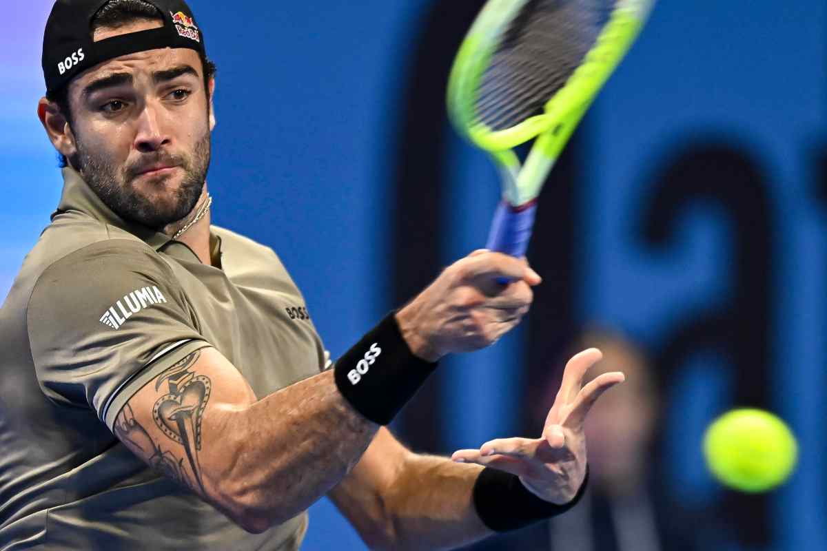 Matteo Berrettini in azione col dritto