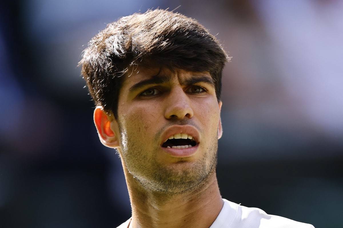 Carlos Alcaraz durante la finale di Wimbledon