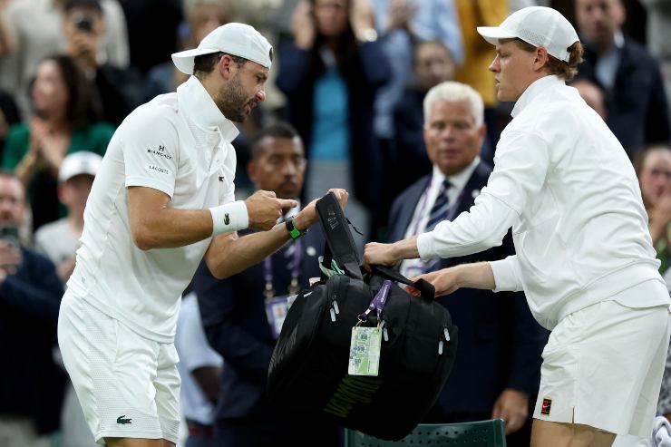 Dimitrov e Sinner si salutano a Wimbledon