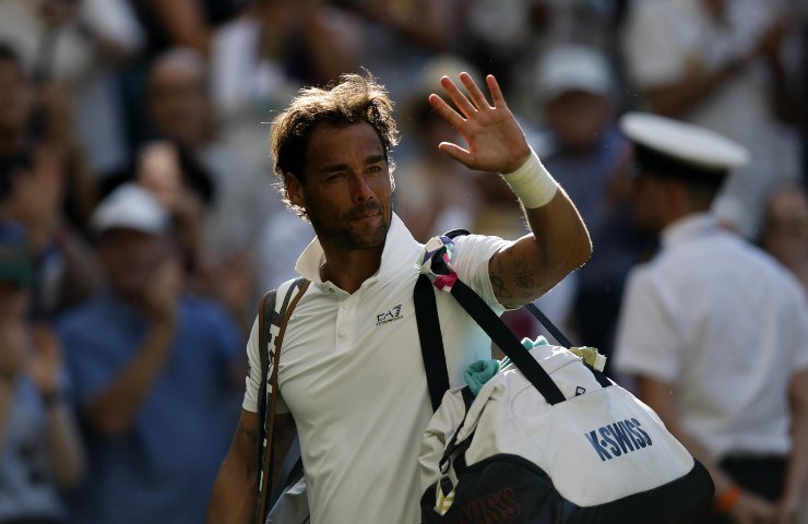 Fabio Fognini saluta il pubblico di Wimbledon