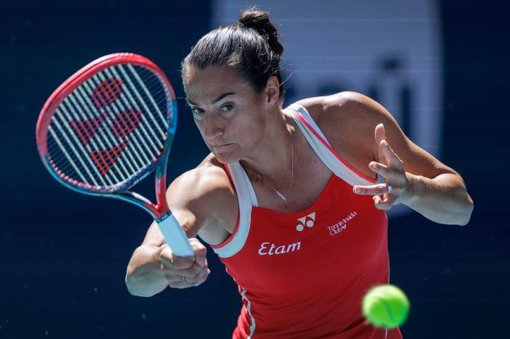 Caroline Garcia fa partire un dritto