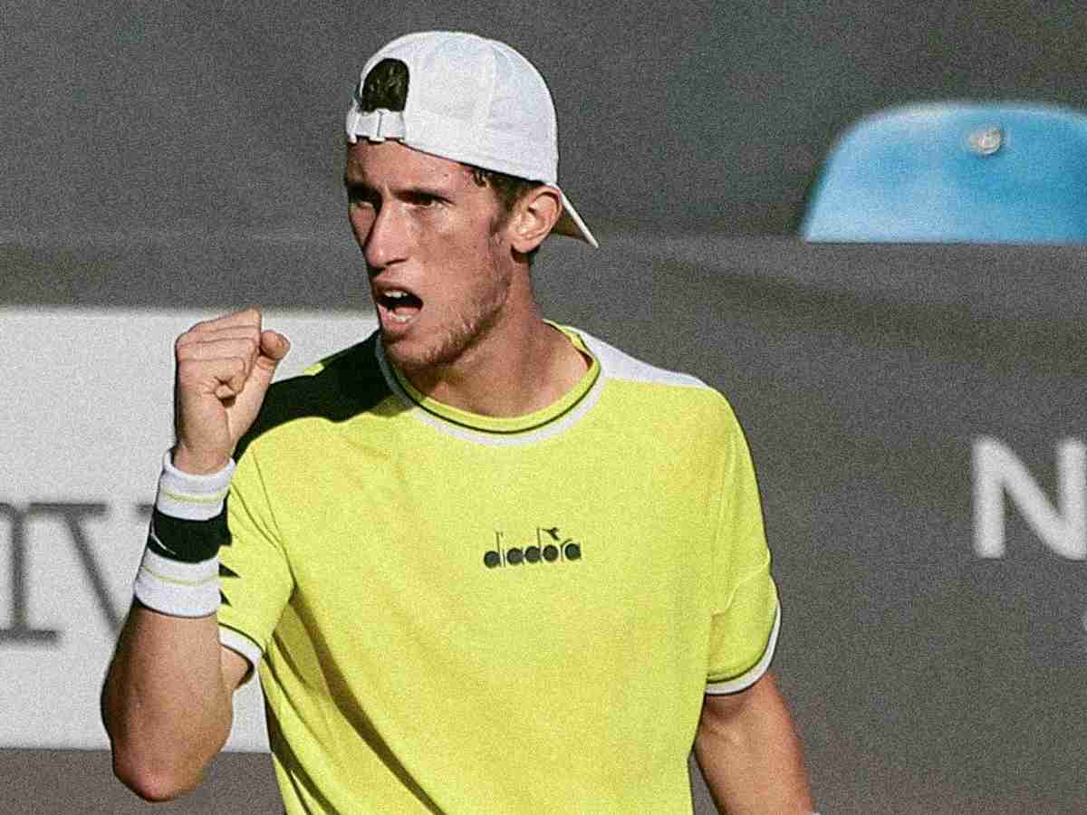 Francesco Maestrelli esulta alzando il pugno