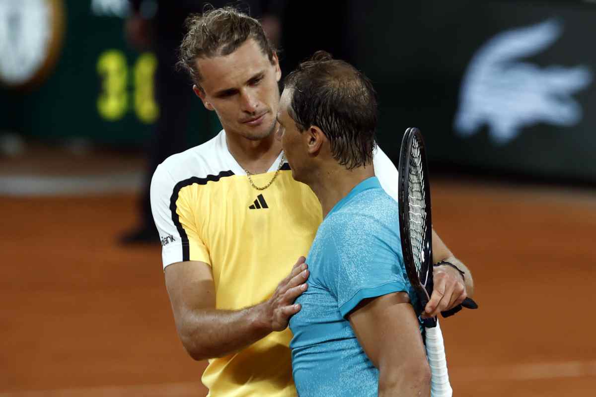 Rafa Nadal e Alexander Zverev si salutano dopo un match