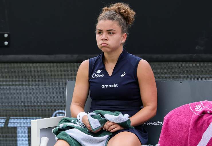 Jasmine Paolini sbuffa in panchina