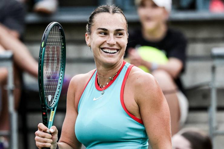 Aryna Sabalenka sorridente