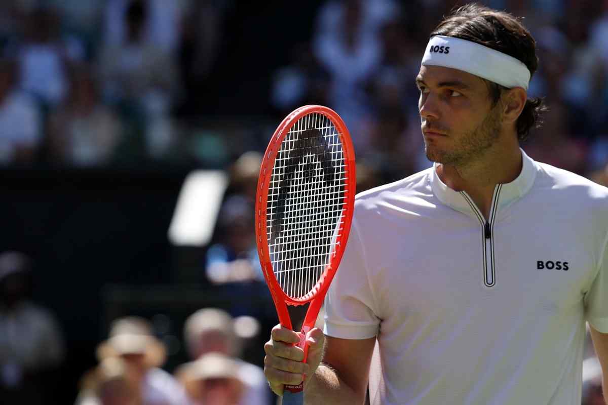 Taylor Fritz in campo a Wimbledon