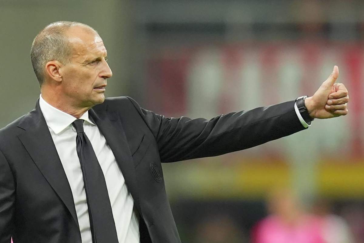 Allegri con il pollice alzato