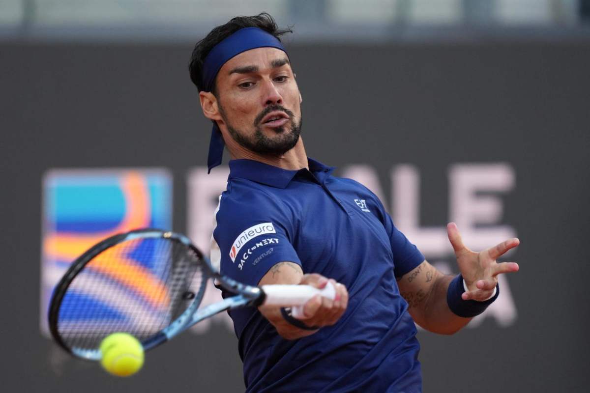 Fognini colpisce palla di dritto